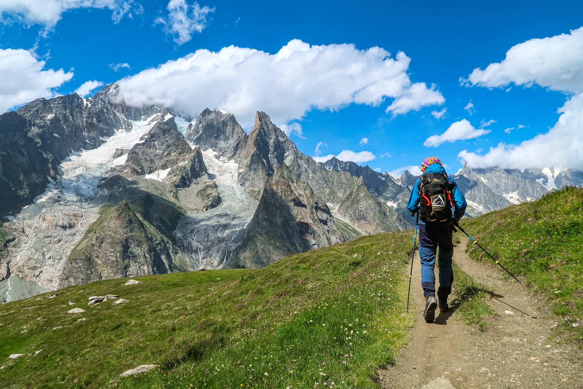 Wandern Sie auf der Tour Mont Blanc